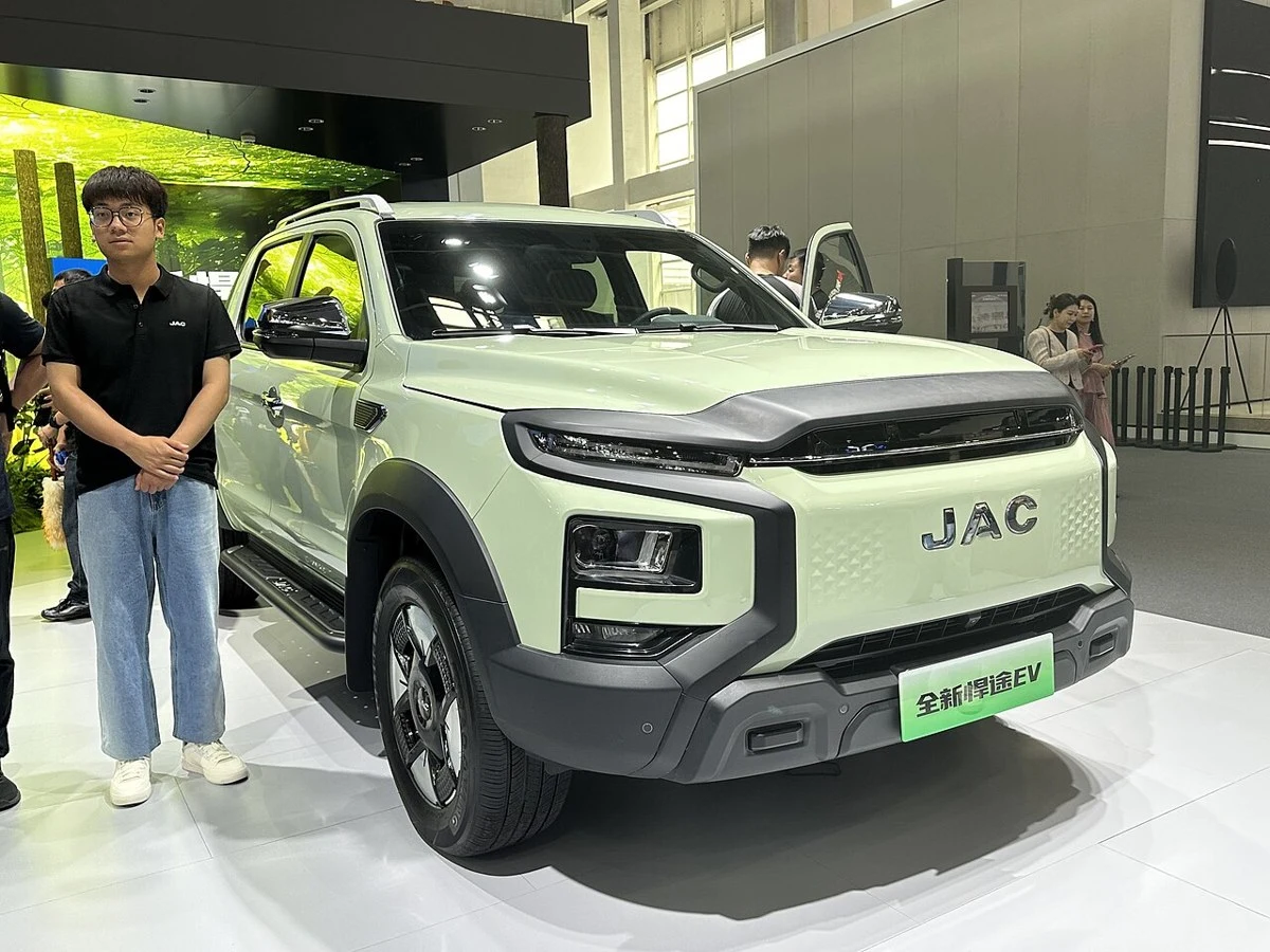 JAC T9 EV – modelbillede; udstyr og årgang kan variere