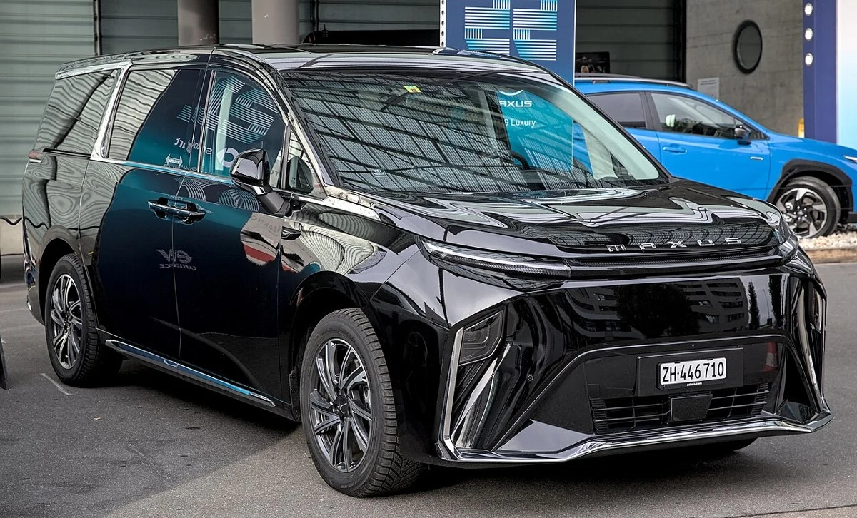 Maxus MIFA 9 – modelbillede; udstyr og årgang kan variere