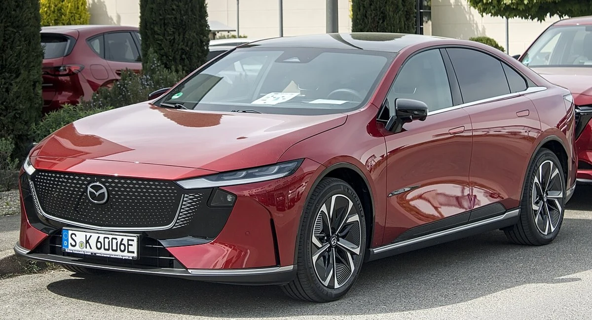 Mazda 6e – modelbillede; udstyr og årgang kan variere