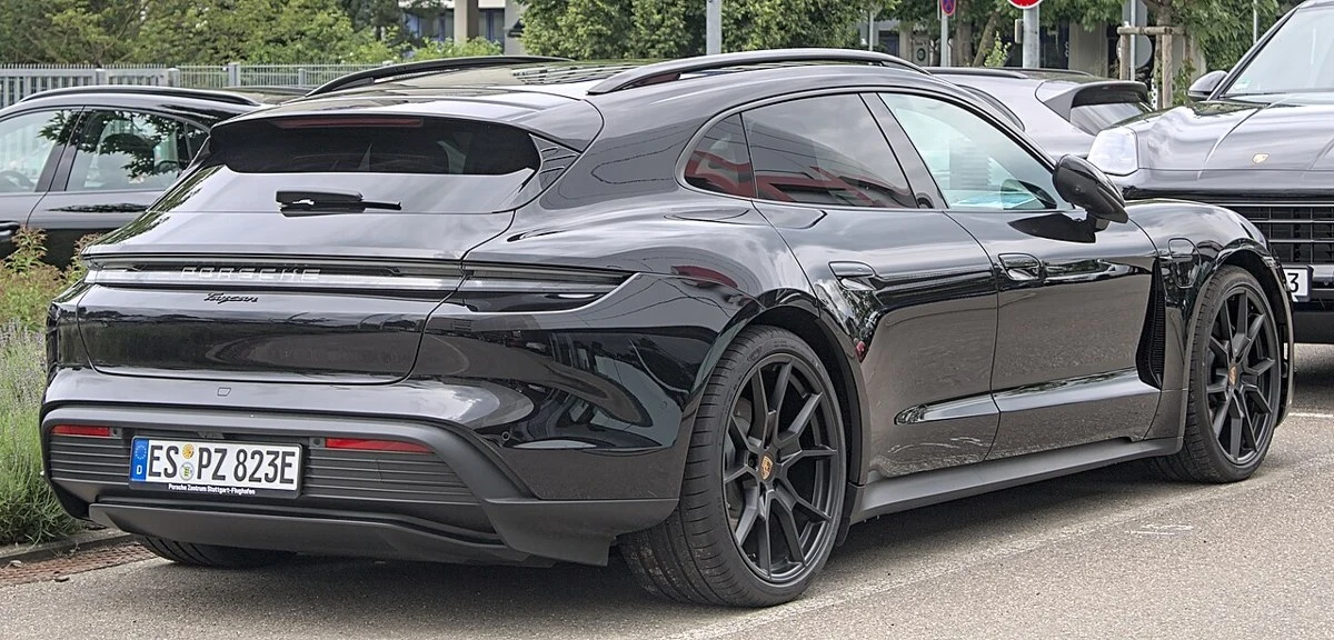 Porsche Taycan Cross Turismo – modelbillede; udstyr og årgang kan variere