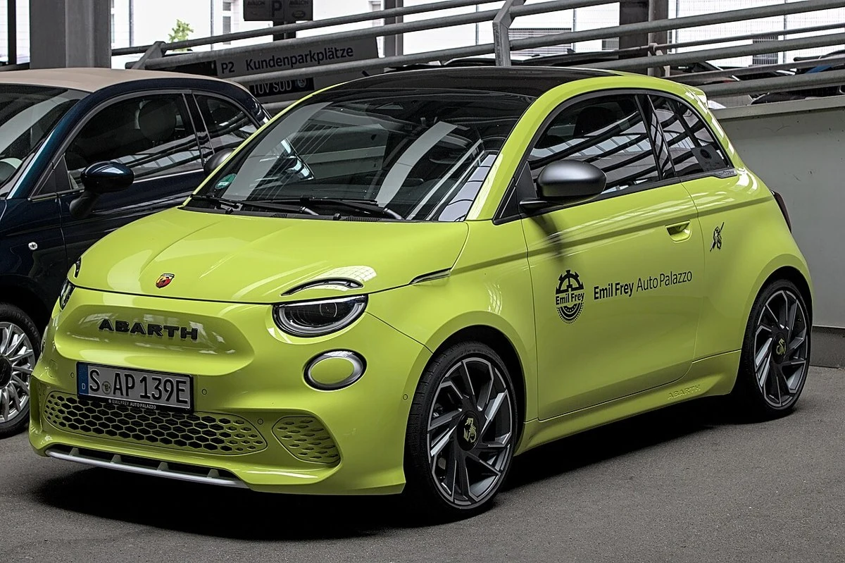Abarth 500e – modelbillede; udstyr og årgang kan variere