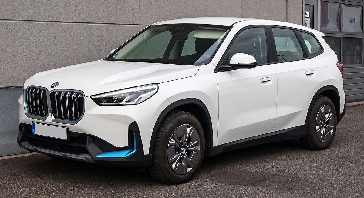 BMW iX1 – modelbillede; udstyr og årgang kan variere