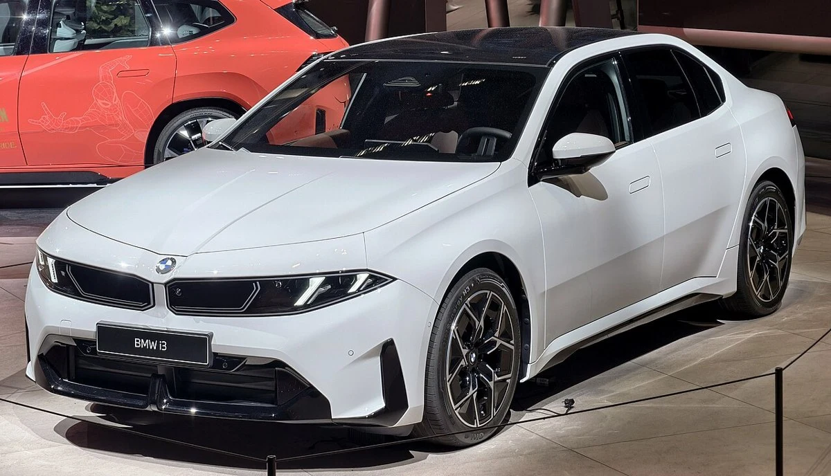 BMW i3 Sedan – modelbillede; udstyr og årgang kan variere