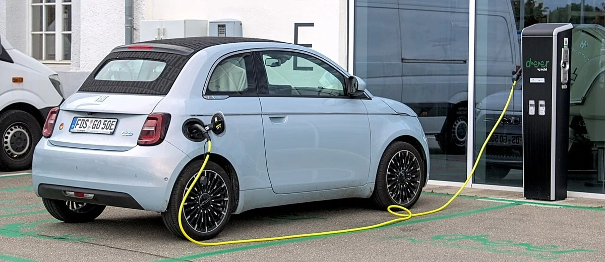 Fiat 500e Cabriolet – modelbillede; udstyr og årgang kan variere